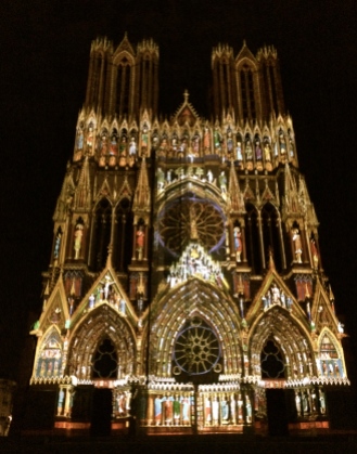 Spectacle des lumières (light projection on the cathedral)